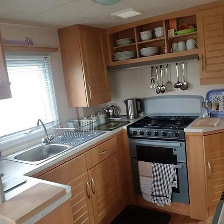 I 10 Caravan 4 Berth Chase Caravan Park Ingoldmells Exterior photo
