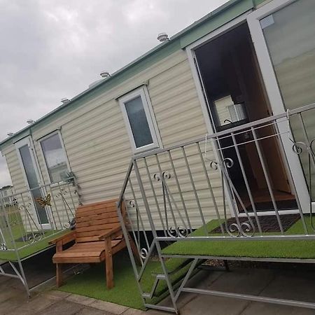 I 10 Caravan 4 Berth Chase Caravan Park Ingoldmells Exterior photo