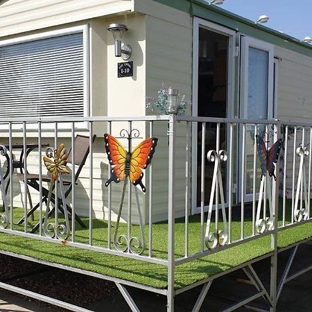 I 10 Caravan 4 Berth Chase Caravan Park Ingoldmells Exterior photo