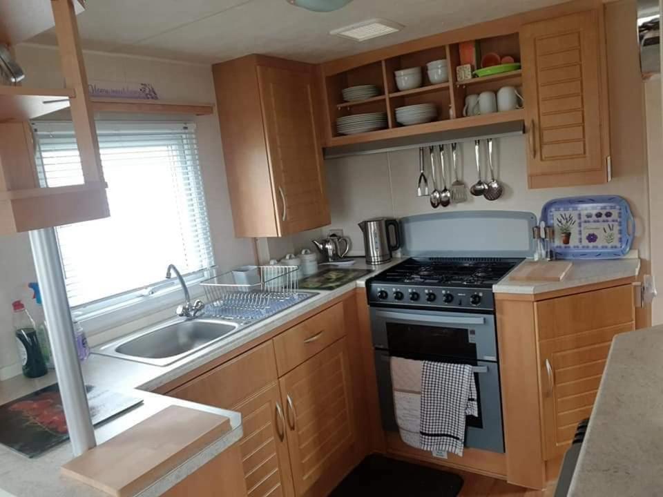 I 10 Caravan 4 Berth Chase Caravan Park Ingoldmells Exterior photo