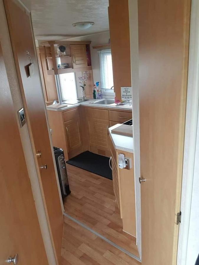 I 10 Caravan 4 Berth Chase Caravan Park Ingoldmells Exterior photo